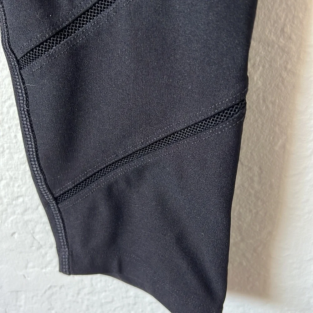 Black, active yoga pants - Picture 3 of 5
